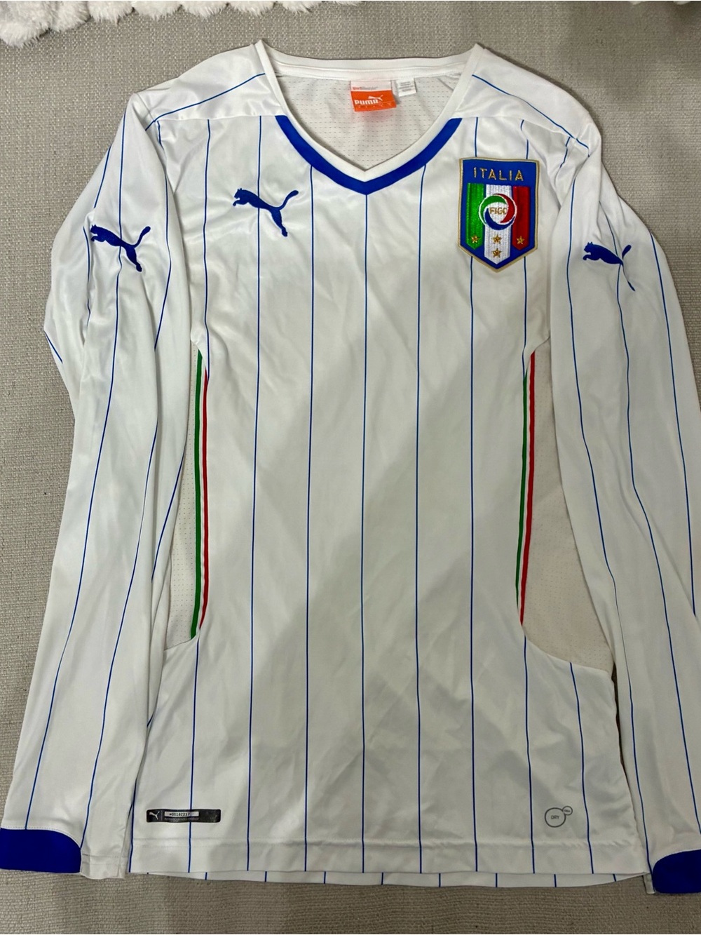 2014 puma Italy 2014 long sleeve jersey men’s size small